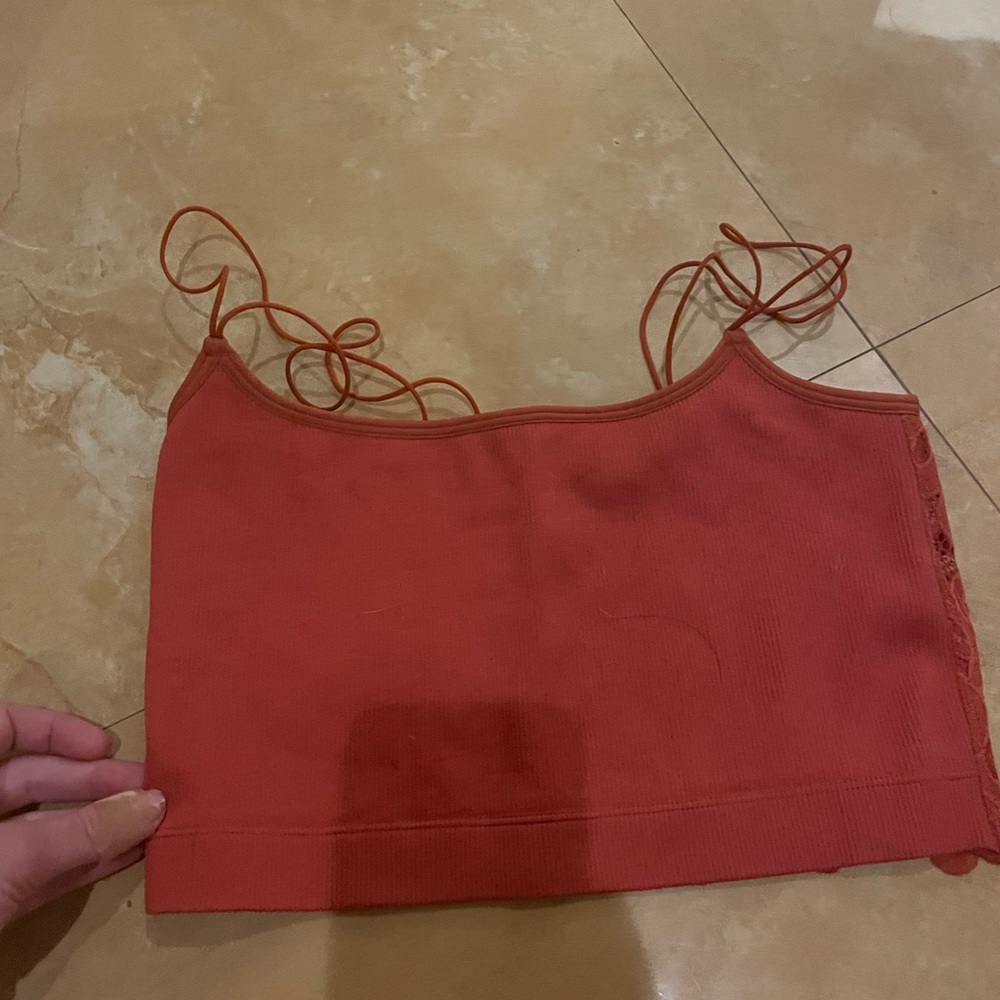 Gilly hicks flower back top